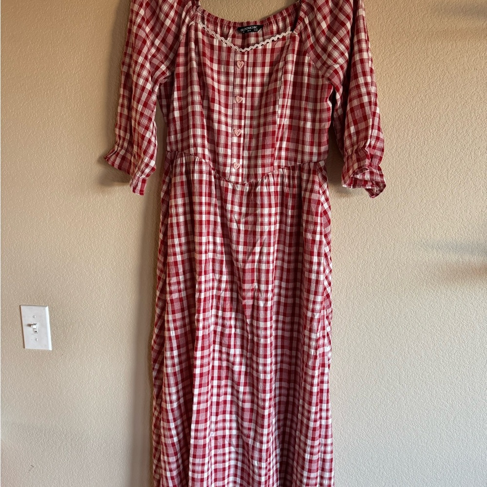 NWOT BloomChic Red and White Plaid 3/4 Length Sleeve Dress w/Heart Buttons